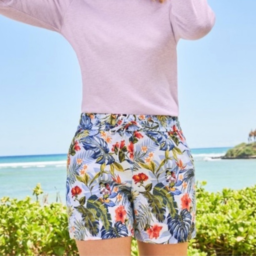 Tommy Bahama Disney Women’s Tropical jungle Mickey pull on shorts